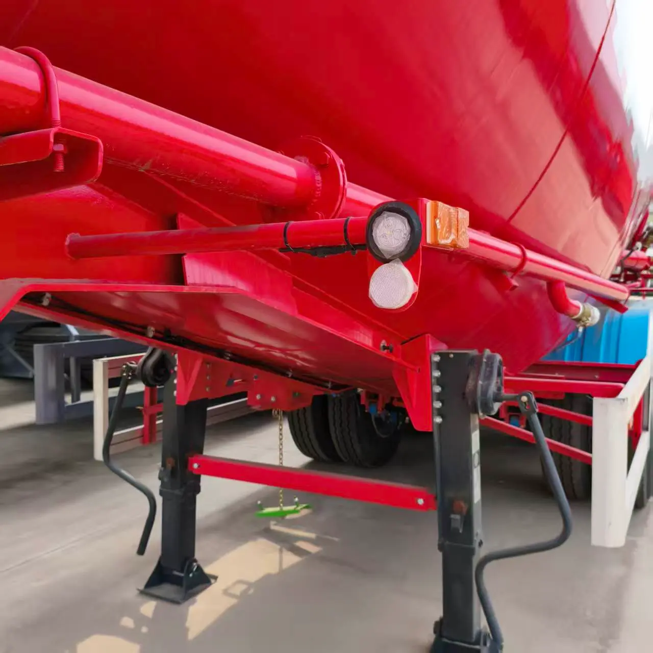 Bulk Cement Tank Trailer for Dry Powder Transportation