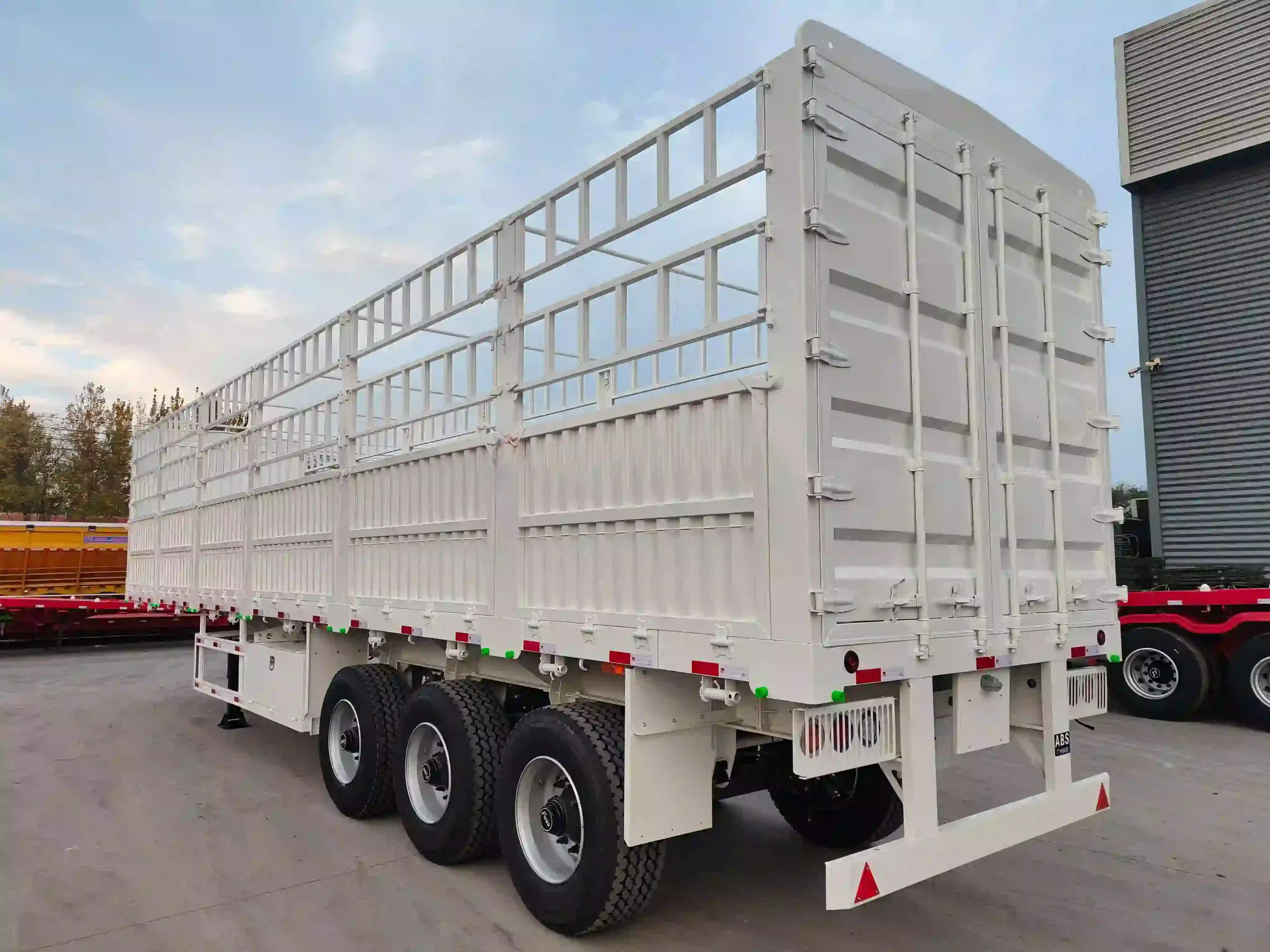 40T Durable 2 Axles Fence Cargo Trailer for Bulk Freight