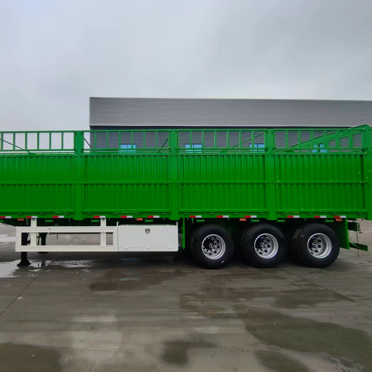 Heavy Duty Fence Cargo Trailer for Bulk & Agricultural Transport