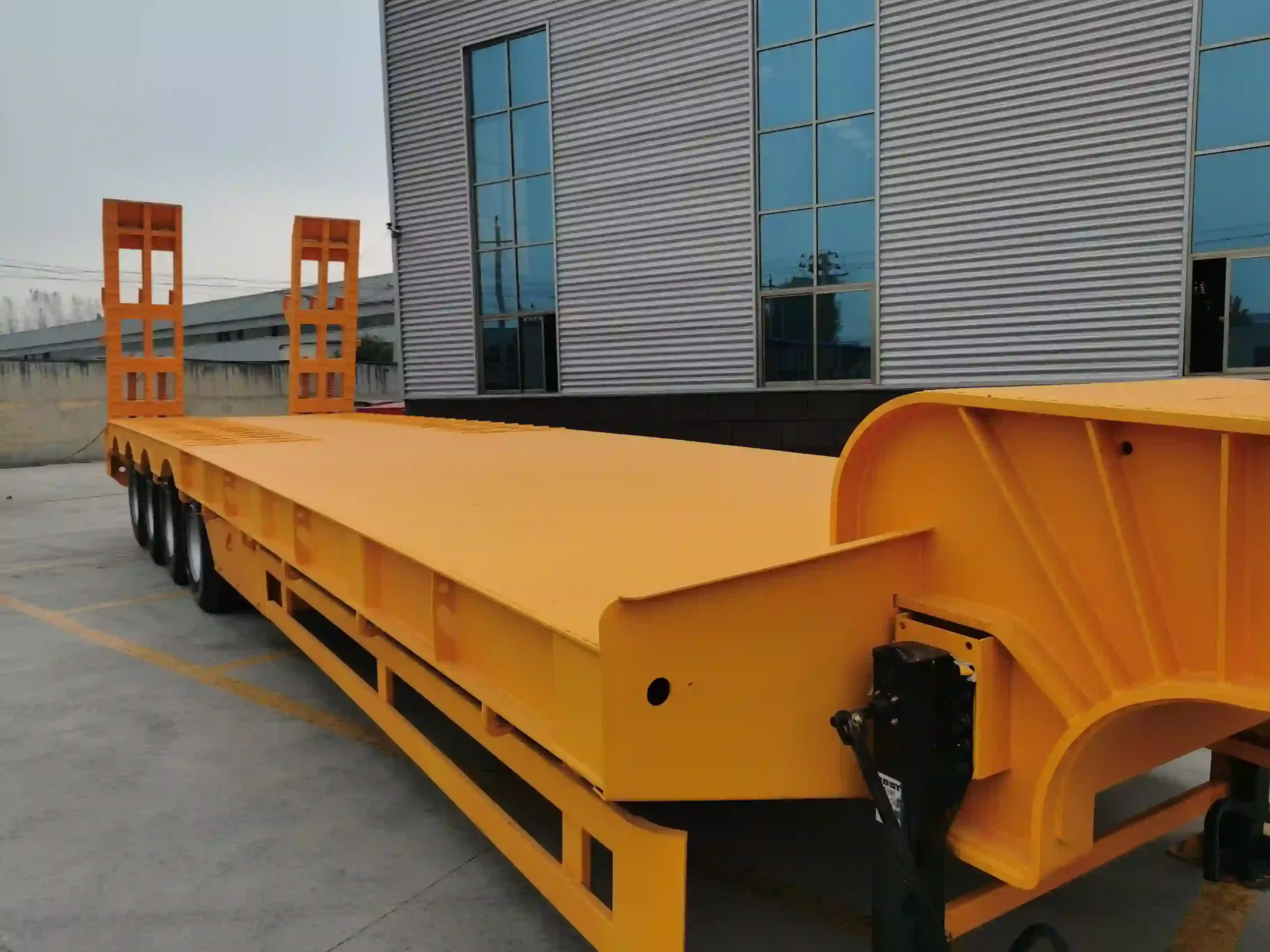 Heavy Duty Removable Gooseneck RGN Trailer 4 Axle for Oversized Cargo