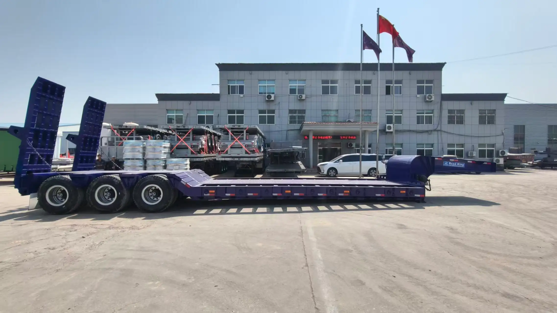 Removable Gooseneck RGN Trailer 3 Axle for Heavy Equipment Transport