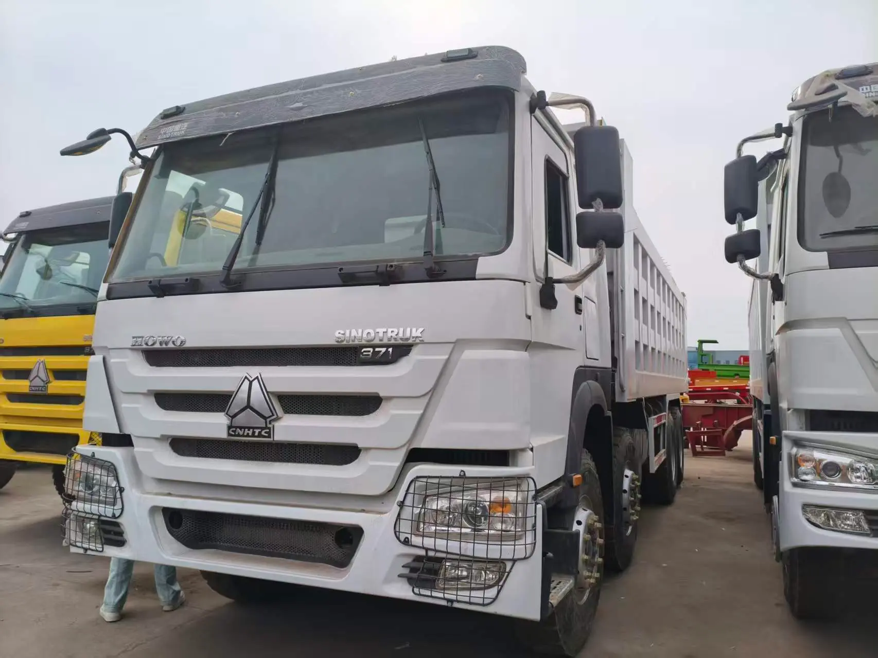 Used SINOTRUK HOWO 371 Tractor Head – Heavy Duty Export Truck