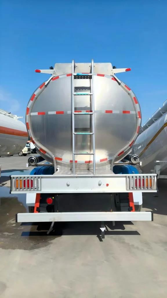 304 Stainless Steel Liquid Tank Semi Trailer for Food and Chemical Transportation