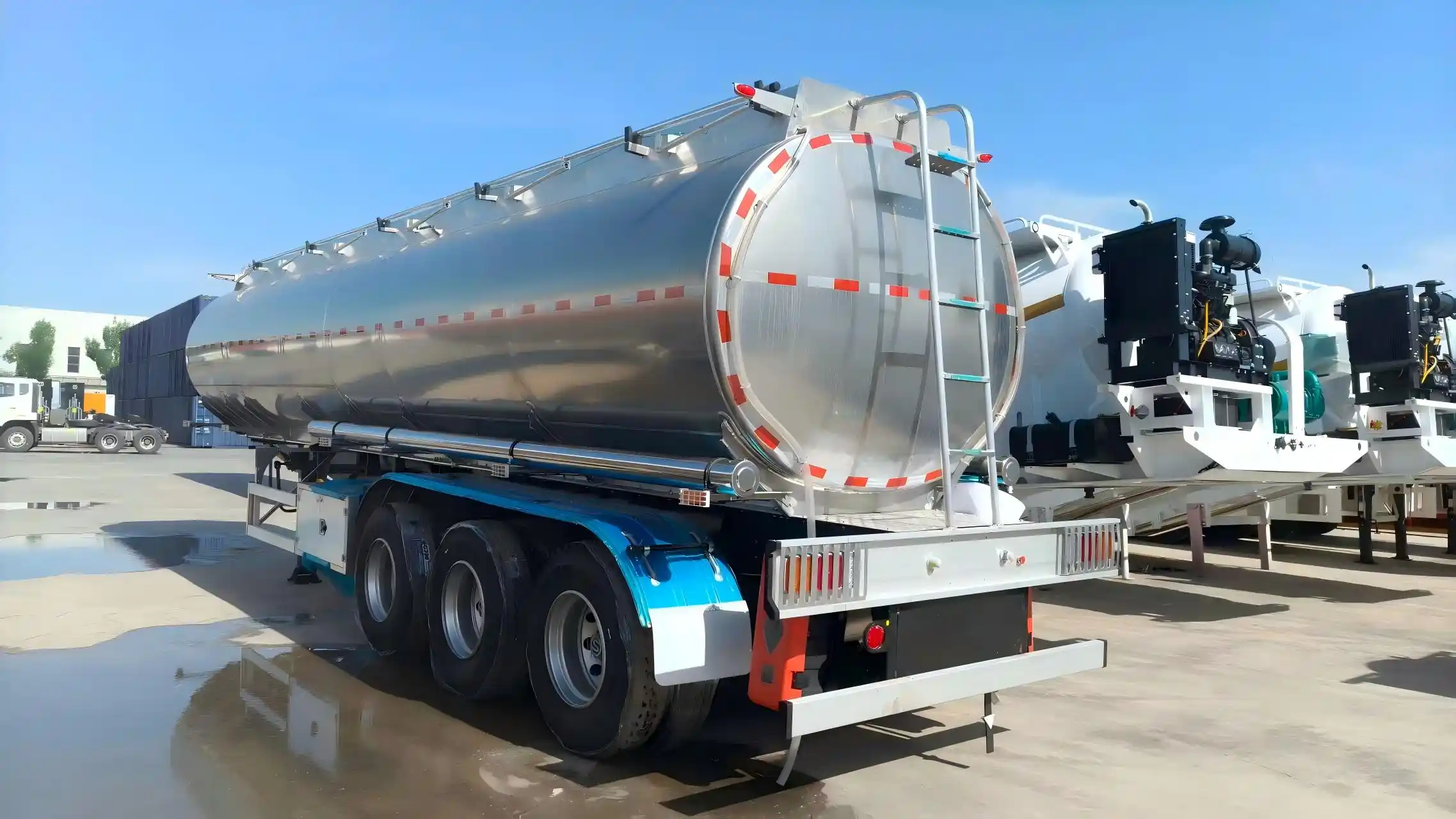 304 Stainless Steel Liquid Tank Semi Trailer for Food and Chemical Transportation