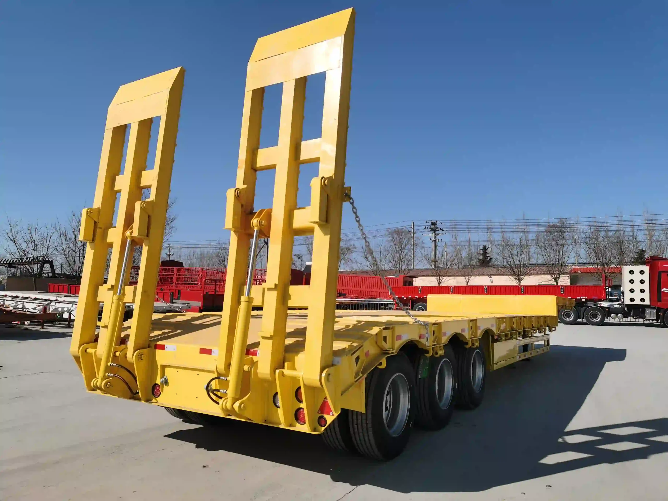 60 Ton Hydraulic Ramp Lowbed Trailer for Excavator Transportation