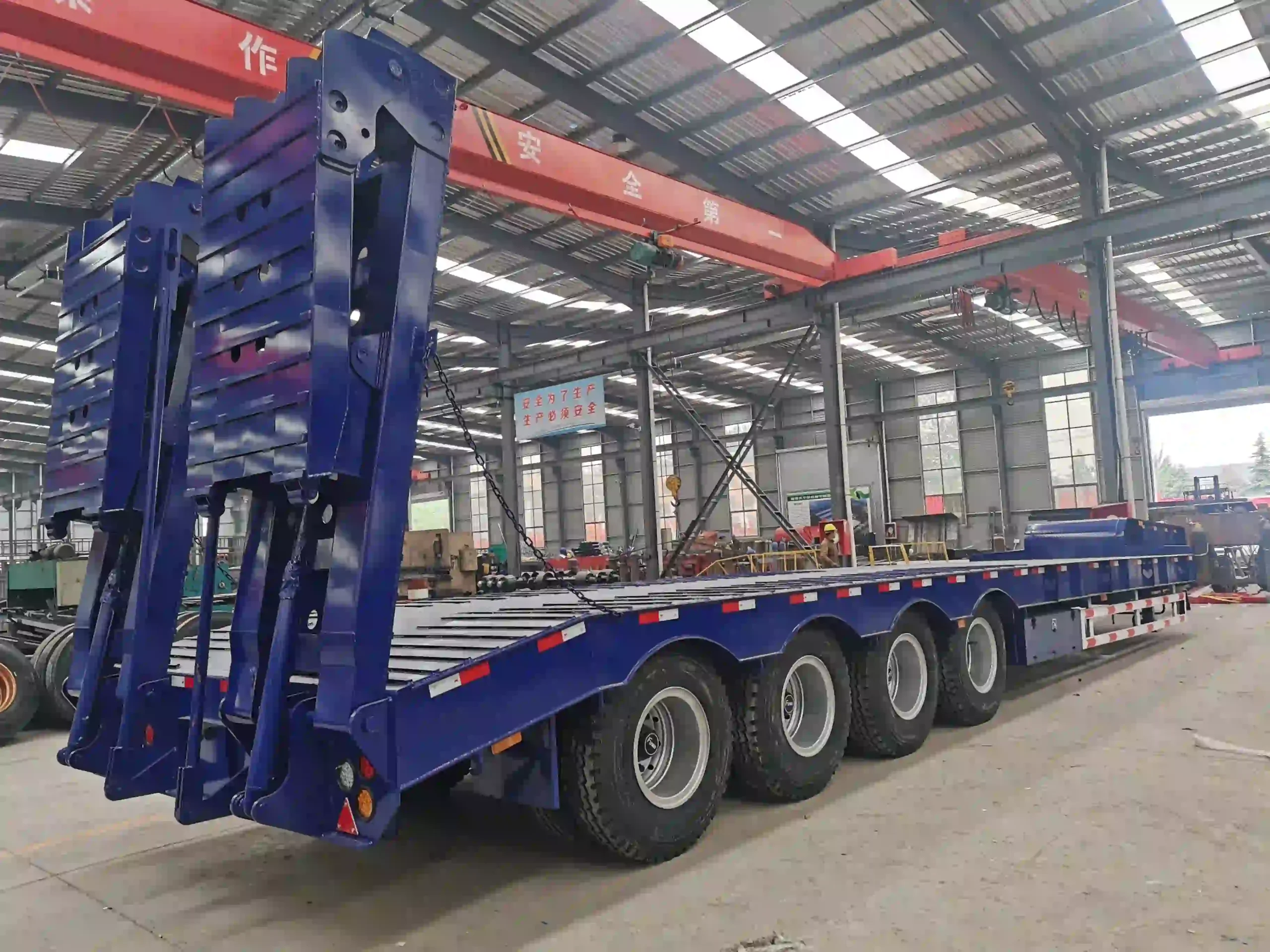 80 Ton 4 Axle Hydraulic Lowbed Trailer