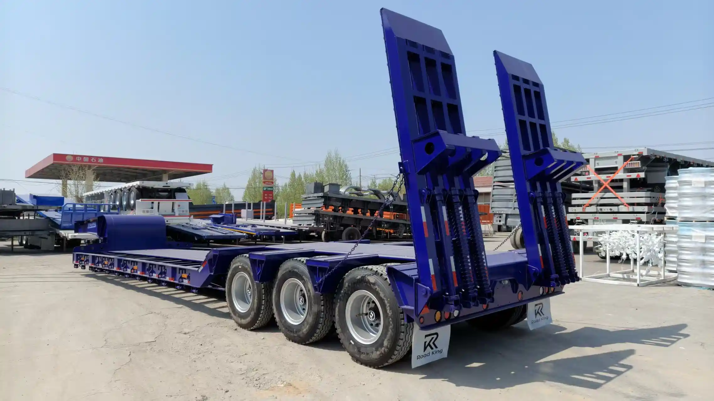 80 Ton Gooseneck Lowbed Trailer for Heavy Machinery Transportation