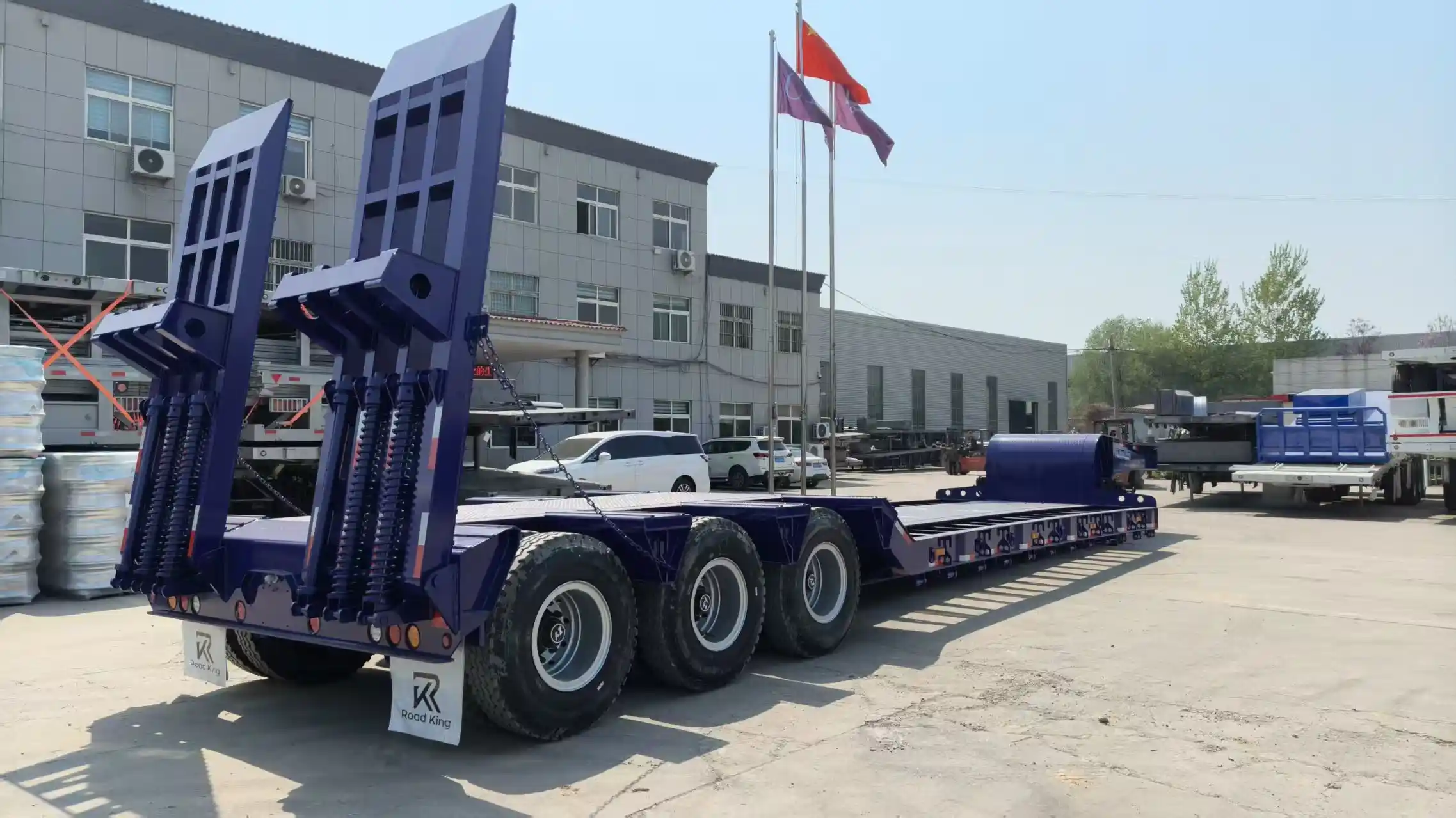 80 Ton Gooseneck Lowbed Trailer for Heavy Machinery Transportation