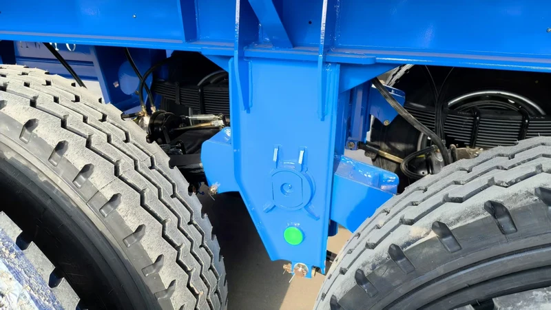 3 Axle Flatbed Semi Trailer with Removable Stakes for Cargo Transport