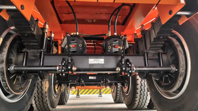 Heavy Duty Flatbed Semi Trailer with 3 Axles for Container Transport
